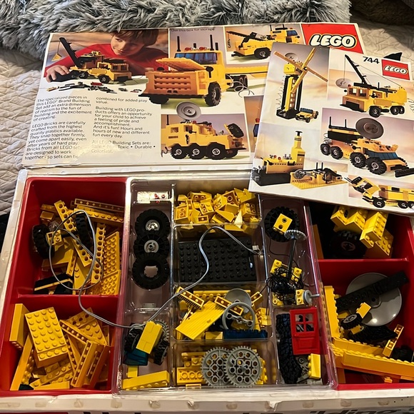 Lego Other - Vintage 1980 Lego Universal Building Set with motor 744